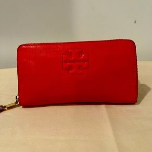 Authentic Tory Burch Red and Gold McGraw Continental wallet.